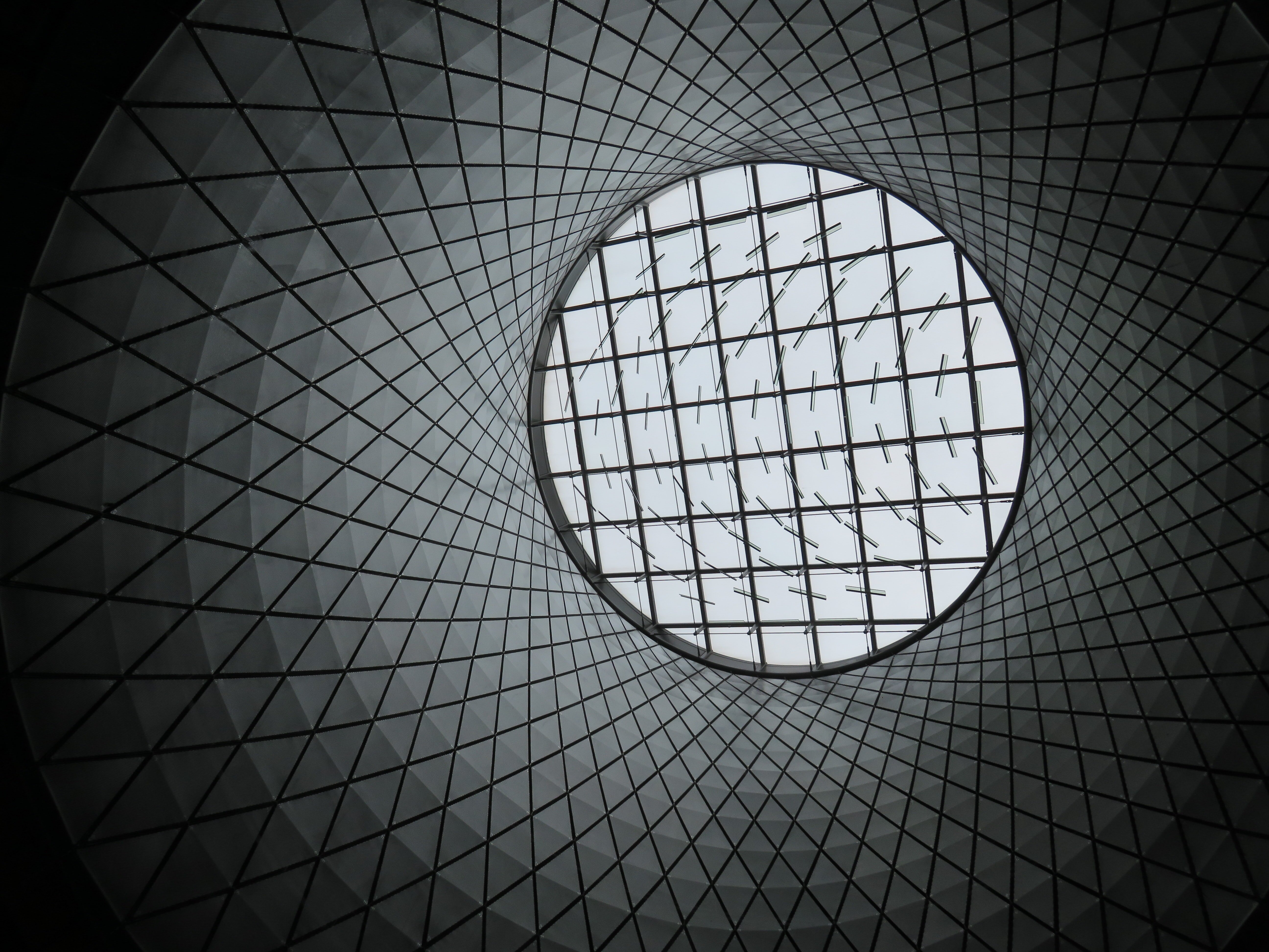 何故、未だに経営に貢献できていないのか？地に足をつけて、改めて人事のシステム活用を考える